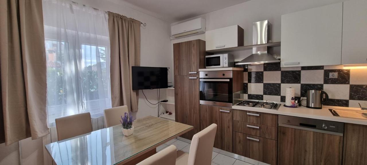 Apartment Ane Split Eksteriør billede
