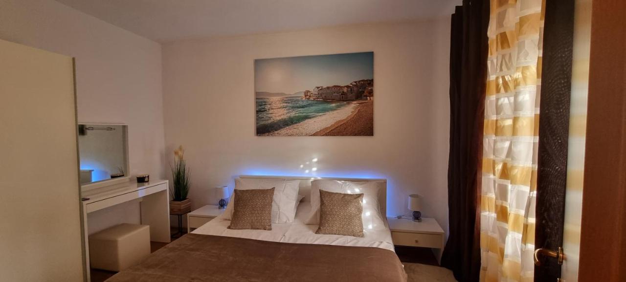 Apartment Ane Split Eksteriør billede