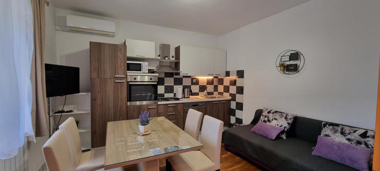 Apartment Ane Split Eksteriør billede